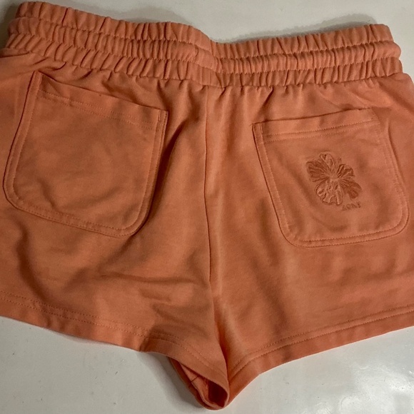 Women’s Roxy sweat shorts  size L - Picture 2 of 6